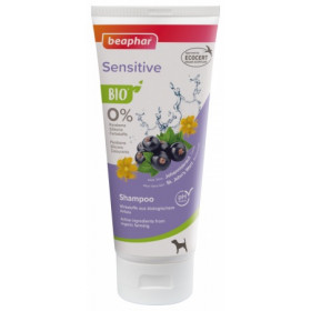 Beaphar BIO Shampoo Sensitive - шампоан с био жълт кантарион, касис, алое вера 200 мл.